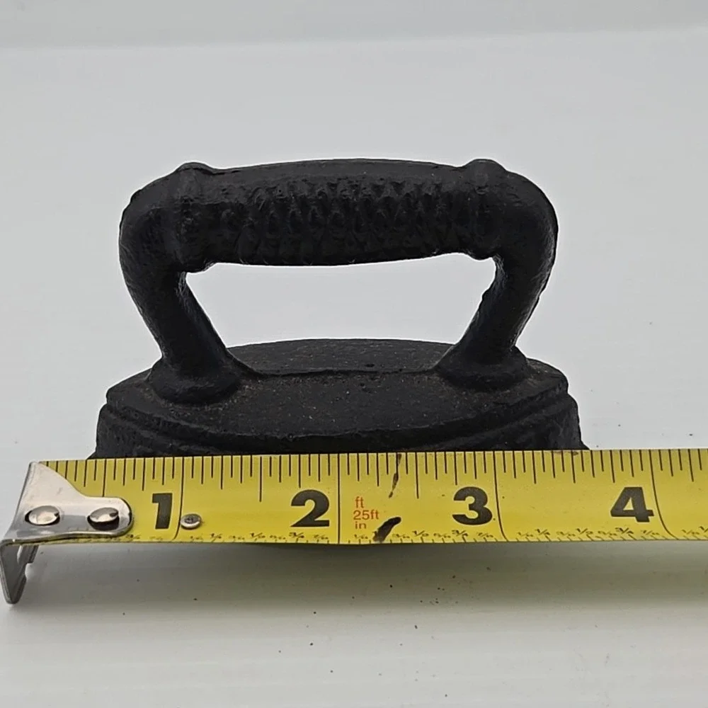 Old Antique Vintage‎ Clothes Flat Iron 3.75